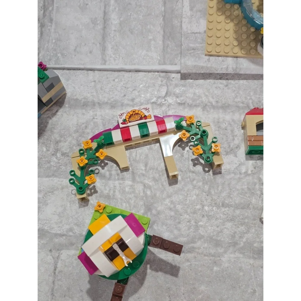 LEGO Friends‎ Bulk Lot Playsets Incomplete Accessories Figures 8lbs